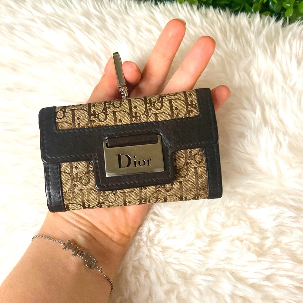 ❤️ Dior Key Holder Clip On Wallet ❤️